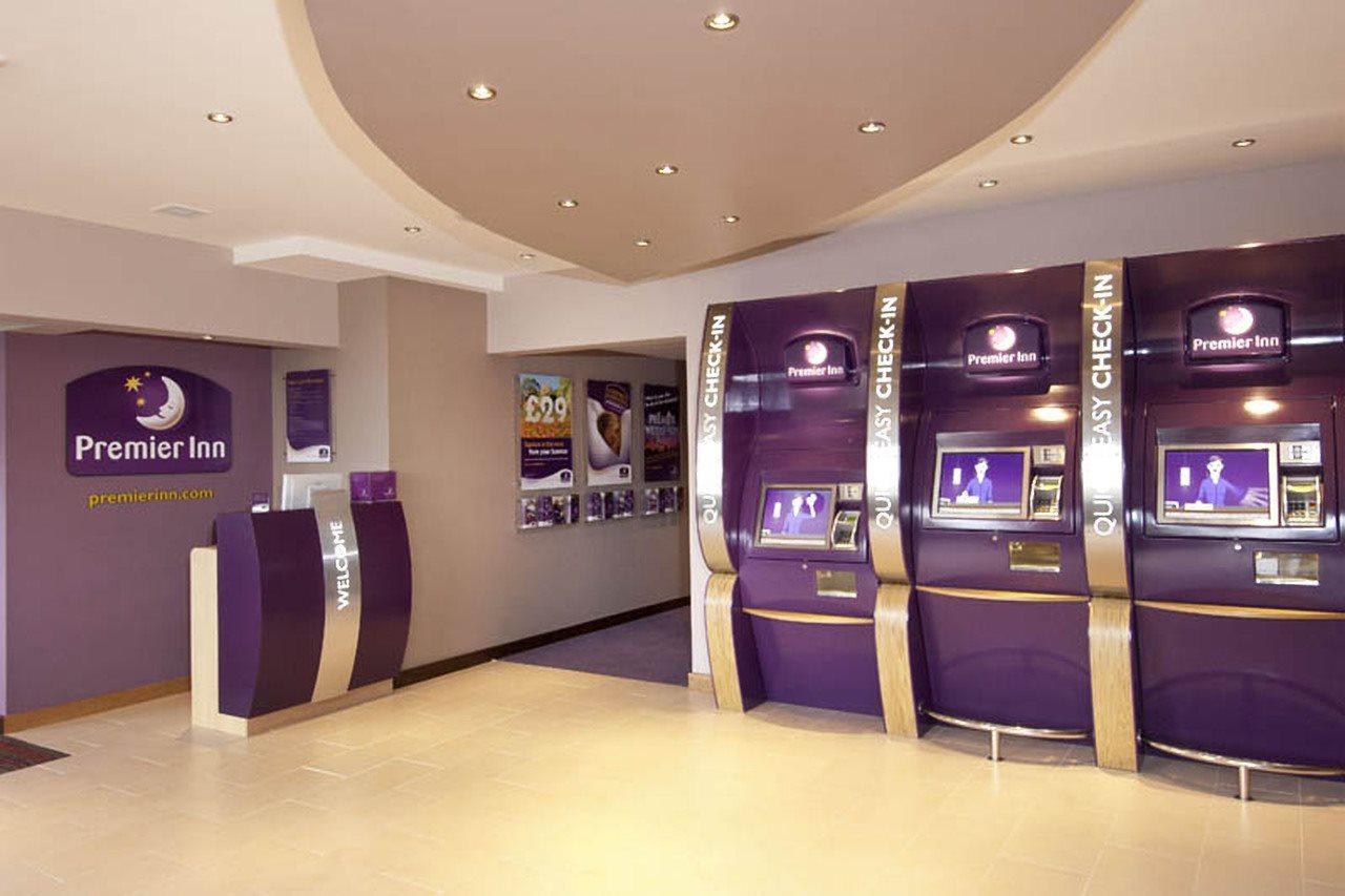 Premier Inn London Hanger Lane Dış mekan fotoğraf